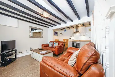 Image de 5 Ivy Yard, pet friendly, character holiday cottage in Whitby