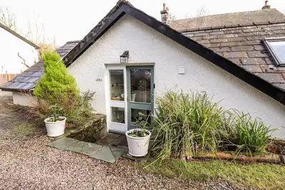 Image de Peony Cottage, romantic, with hot tub in Newby Bridge