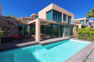Image de Villa with private pool Salobre Villas Lagos Vii