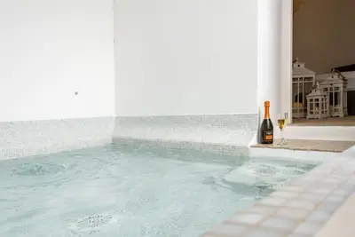 Image de Palazzo Rapanà Apt with hydromassage pool! x4