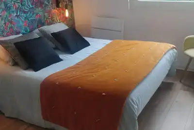 Image de T2 avec parking et balcon, direct aéroport