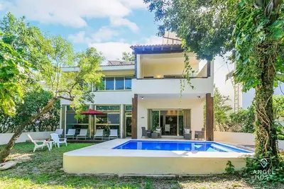 Image de Gated Playacar, Private Pool, Wfh & Walk to 5th