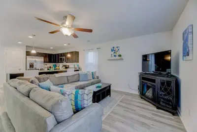 Image de Cozy 3-Bedroom Home in Bluefield Neighborhood