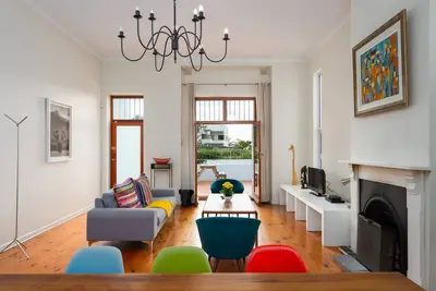Image de Safe, Light and Bright Home Just Off Kloof Street