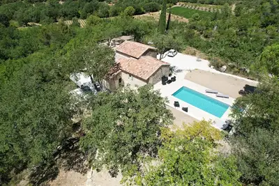 Magnificent Restored Mas With View On The Heights Of Venasque