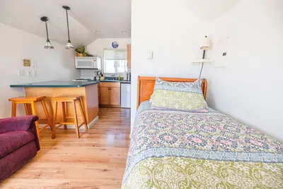 Image de Cottages on Monastery – A Downtown Sitka Retreat