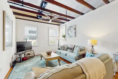 Image de Charming loft near City Market with washer/dryer, Ac - walk to river