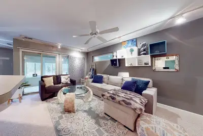 Image de The Plantations condo with sunroom - near beach