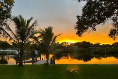 Image de Unique tropical waterfront paradise with private dock, fast WiFi, & large yard