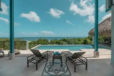 Image de Sweeping panoramic views of the reef