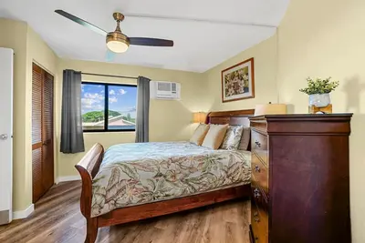 Image de Condo available, has electricity! A/C ocean view