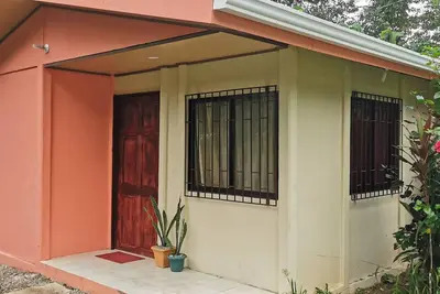 Image de Just 4 minutes from the beach and Cahuita National Park! Family home.