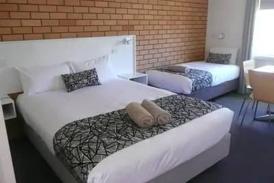 Image de Charming 2 Bed room Suite Motel with Mineral Pool