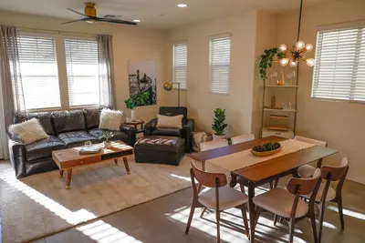 Modern Home with Lake View in the Heart of Gilbert