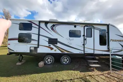 Image de Nayeli Too Family Rv-Confort-Salle de bain privée séparée-Vue sur Jardin-Famille