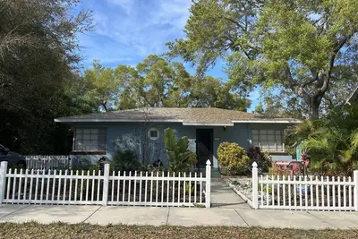 Image de Location, location, location!