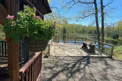 Image de Spacisous suite in a charming country house by the private pond