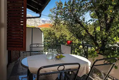 Place for 4 persons with the mountain view