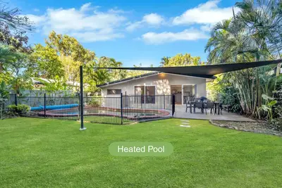 Image de Wait-a-While: Family-Friendly Beach Retreat with Heated Pool, Rainforest Views & Steps to Clifton Beach