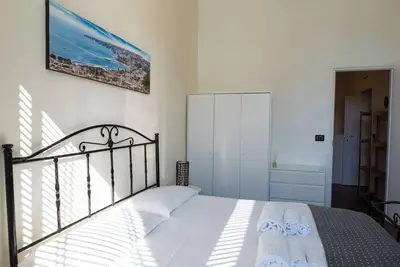 Image de Full apartment with 3 bedrooms - 3 en suite bathrooms + kitchen and living room