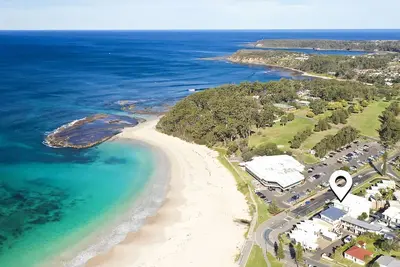 Image de Beachfront 2 - Steps away from the prestine waters of Mollymook Beach