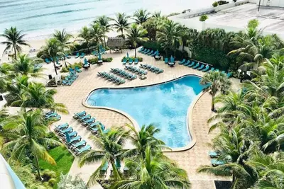 Image de Gorgeous 2 Bedroom Tides Condo - Intercoastal View