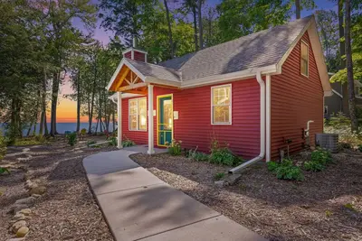 Image de Quaint lakefront cottage by Cave Point-Whitefish Dunes State Park-Door County
