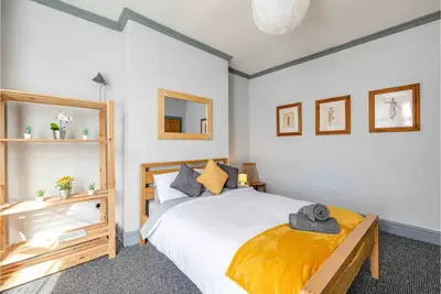 Image de Warm and cosy 4 bed house in Clubmoor
