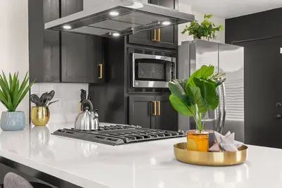 Image de ⭑ Sweet Escape l Pool l w\/ 2 Large Master Suites⭑