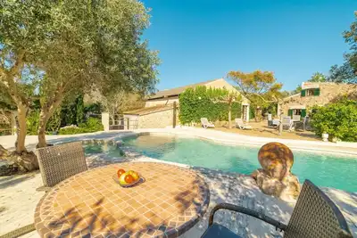 Maison de vacances privée avec climatisation, bain à remous, Wifi, piscine privée, Tv, patio