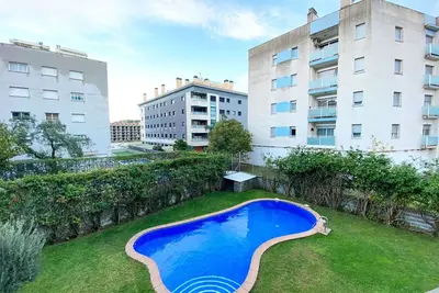 Image de Confortable appartement pour 4 personnes avec Wifi, climatisation, piscine, Tv et balcon