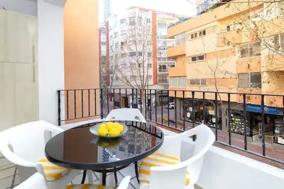 Image de Bel appartement pour 4 personnes avec Wifi, piscine, climatisation, Tv et terrasse