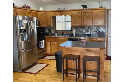 Image de Cozy Cabin w\/ Views, Jetted Tub and Game Room!