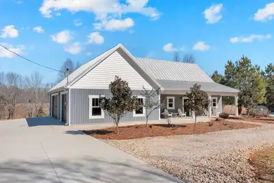 Image de Tn Getaway beside Tims Ford State Park Winchester, Tn… Golf, Boat, Fish, Hike, Relax