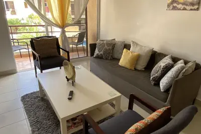 Image de Lovely 2-bedroom 2 bath condominium located in the second floor with a Pool.