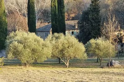 Image de Domaine d'exception au bord de la rivière  48 pers  piscine plages privées