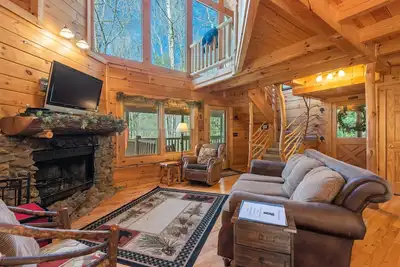Image de Hot Tub~Secluded Log Cabin~Pool~Pool Table
