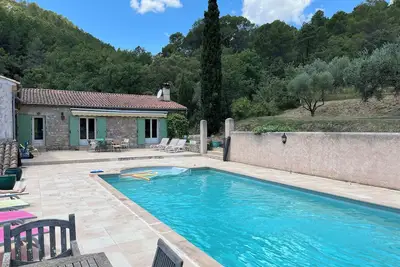 Image de Maison de campagne en pierre au calme absolu! Maison et piscine 100% privée