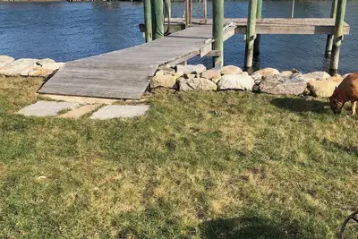 Image de Breathtaking Beach House on the Water