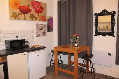 Image de Wild Garden-Appartement-Exécutif-Salle de bain privée séparée