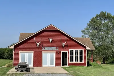 Image de Lodge with fishing & guided hunts available! Minutes from Tulsa & Grand Lake!