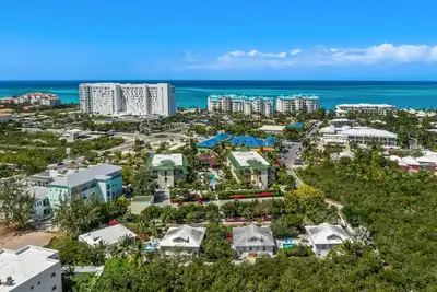 Image de Mermaid's Retreat - Private Villa - Heart of Grace Bay