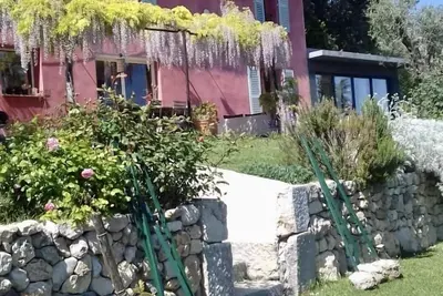 Image de house facing South between sea and mountains 5 minutes from the city center