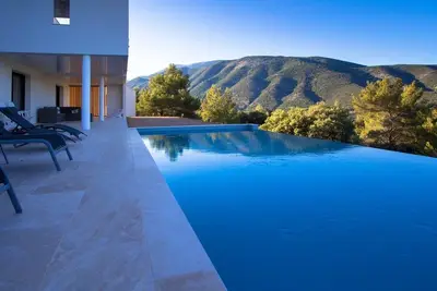 Image de A mont nos hôtes 2