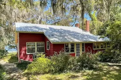 Image de Rustic Fishing Cabin on Lake Swan, Melrose