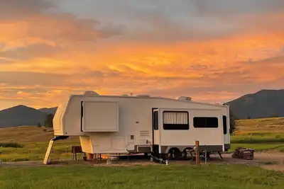 Image de Mountain View Camp in the beautiful Blackfoot Valley of Montana.
