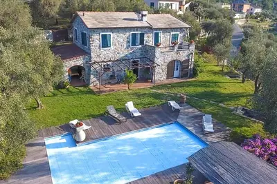 Image de Maison acceptant les animaux à Cogorno.