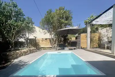 Image de Maison de village avec piscine chauffée à 15mn de la plage