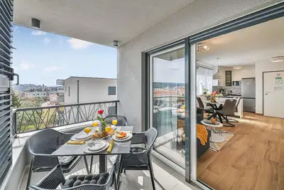 Image de Bel appartement de 2 chambres à Trogir