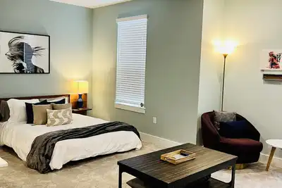 Image de Brand New South Austin Newly Built Luv Studio W/Washer & Dryer Sleeps 4